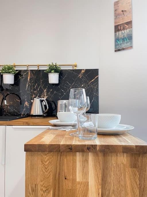 New One Bedroom With Balcony Apartmán
